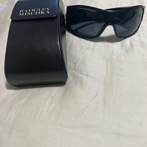 Vintage elegant 1998 Badgley Mischa dark sunglasses.